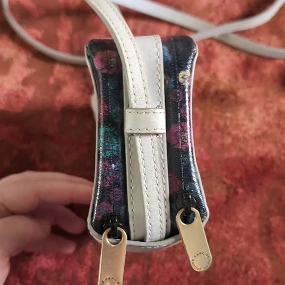 Marc by Marc Jacobs Disney purse - Picture 6 of 10